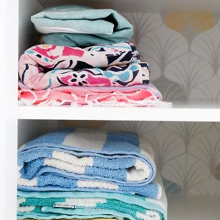 Hola Charming & Old Town