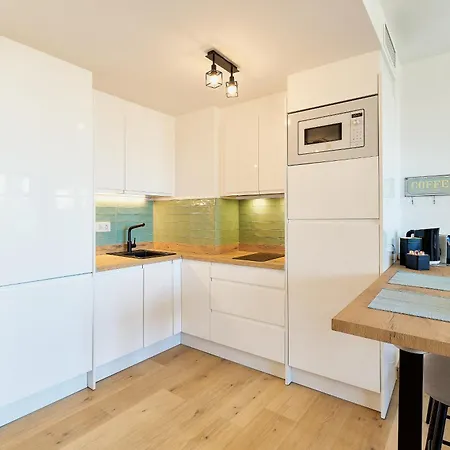 Hola Charming & Old Town *